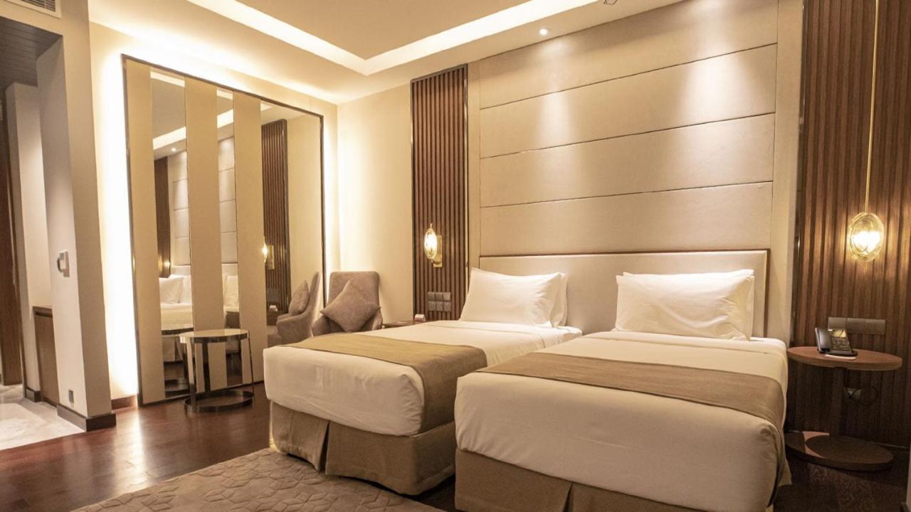 Best Western Plus Maya - Luxury Collection Hotel Dhaka Exterior photo
